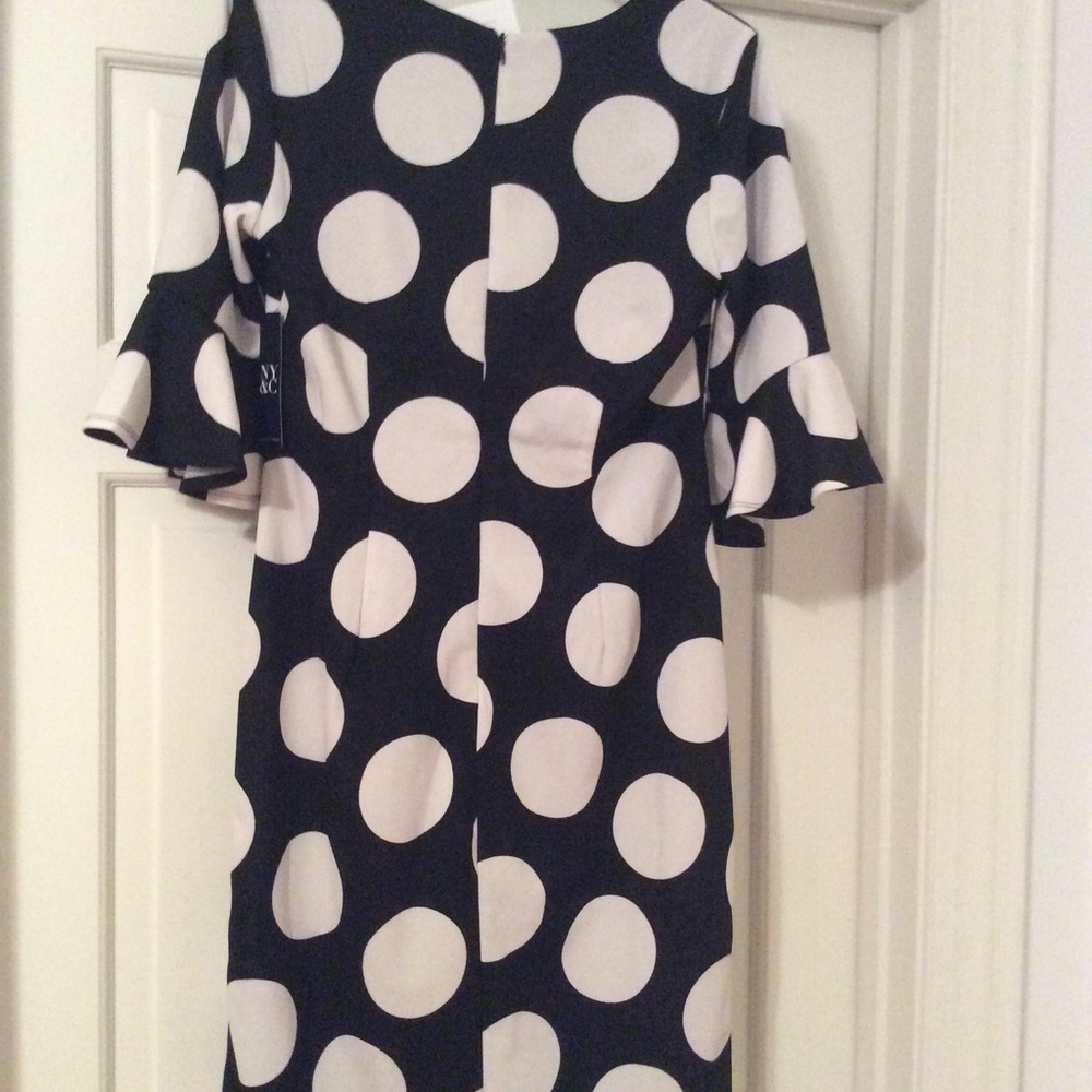 Dress - Picture 5 of 5